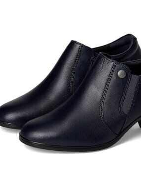 Clarks Emily 2 Reyna Booties Womens US 8.5 Wide Navy Leather Side Zip Ankle Boot